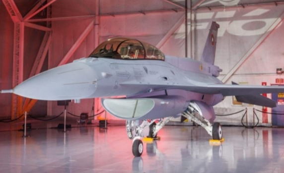 Теч на гориво е открит в един от първите два F-16