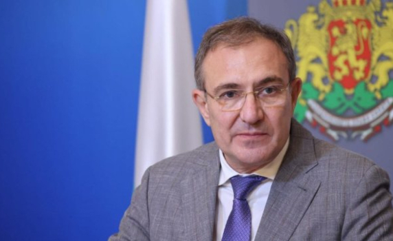 Борислав Гуцанов: Подадените заявления за „Избирам България“ вече са над 2000