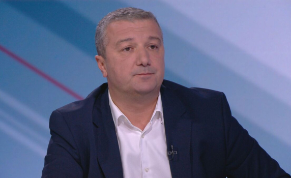 Драгомир Стойнев: Може да се окаже, че нито една постройка в „Елените“ няма Акт 16