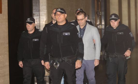 Пуснаха от ареста и общинските съветници от Варна, в килия остава само Коцев