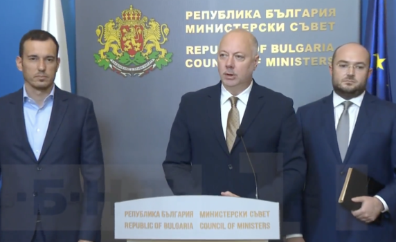 Държавата предложи помощ за кризата с боклука в София, кметът Терзиев я отказа