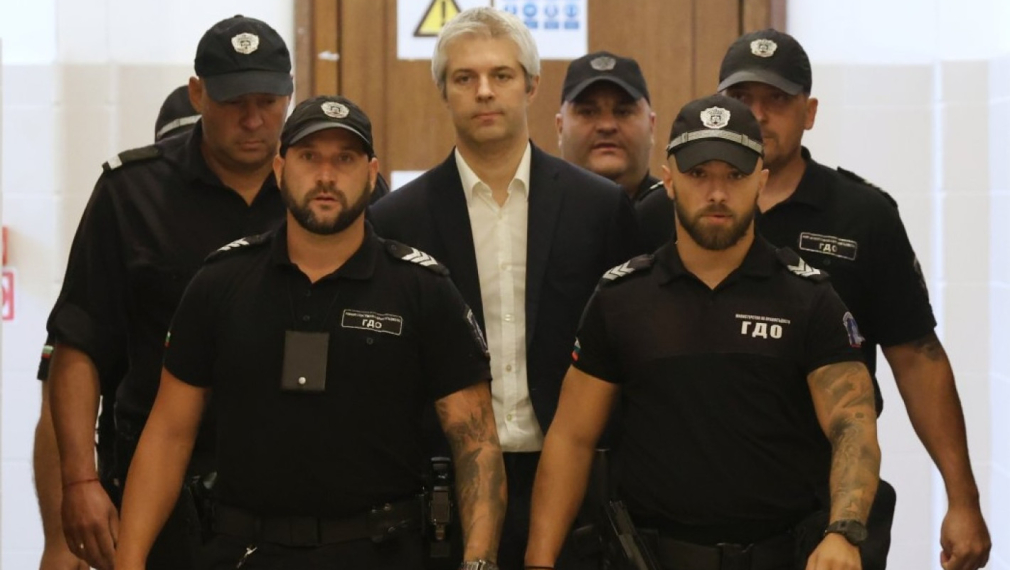 Съдът пак остави Благомир Коцев в ареста. Прокуратурата намеси таен руски свидетел