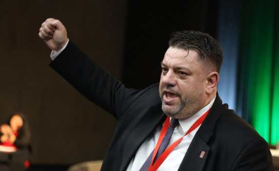 БСП обяви, че ще крепи управлението, за да не се разруши социалният мир