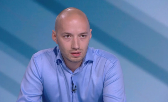 Димитър Ганев: Има няколко опции - най-малко вероятни са избори сега, най-вероятни - кадрови промени