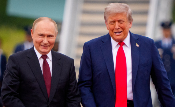 Тръмп: В момента говоря по телефона с Путин. Продължава дълго. Ще докладвам подробности