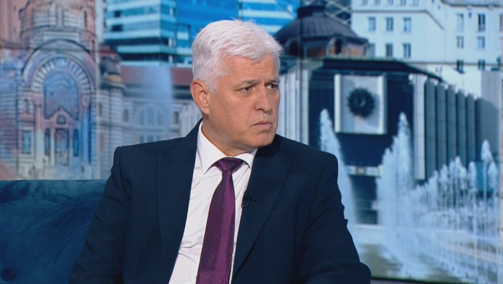 Димитър Стоянов: Румен Радев ще посрещне унгарския си колега със собствената си кола