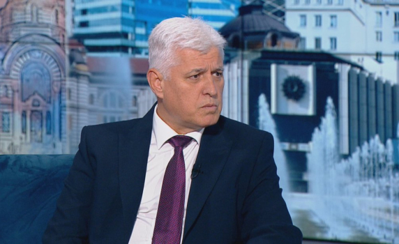 Димитър Стоянов: Румен Радев ще посрещне унгарския си колега със собствената си кола