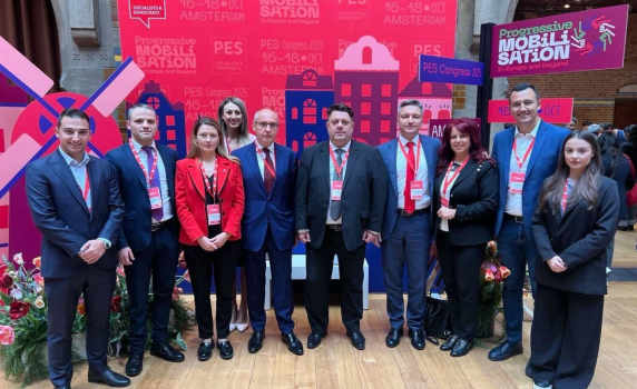 Цветелина Пенкова на конгреса на ПЕС: Мирът и трудещите се хора се връщат като основни приоритети на левите политики