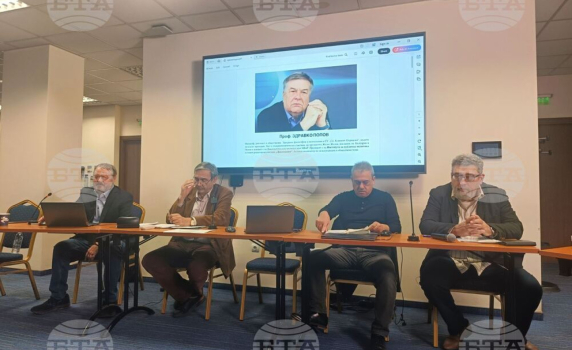 Председателят на клуб „Сенатор“ Захари Желязков: Войната не трябва да се използва за решаване на политически и геополитически цели