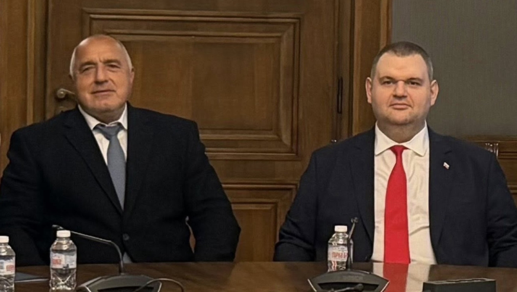 Пеевски се видя с Борисов: ДПС ще подкрепя ГЕРБ до края на мандата. Не иска промени в правителството и участие в него