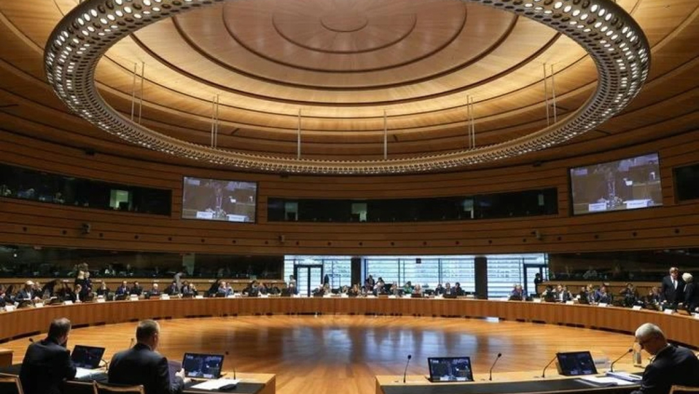 ЕС забранява на туристически агенции да организират пътувания до Русия