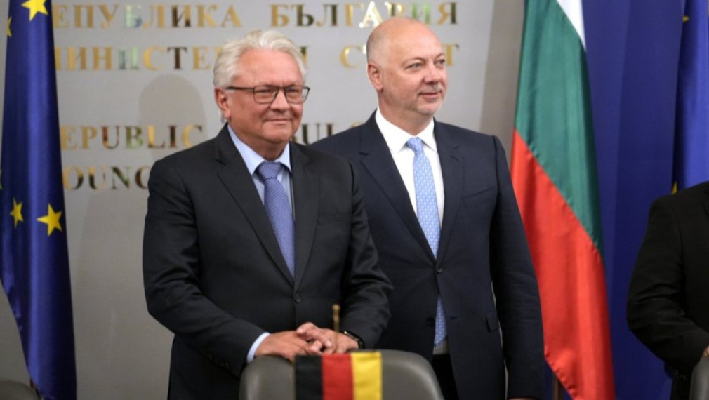 Шефът на „Райнметал“: Скоростта, с която България действа, не съм срещал досега. Ще изградим огромен потенциал – 100 хиляди 155-милиметрови снаряди годишно