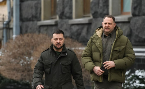 Най-големият проблем на Зеленски е човекът до него. Тръмп трябва да се фокусира върху Ермак