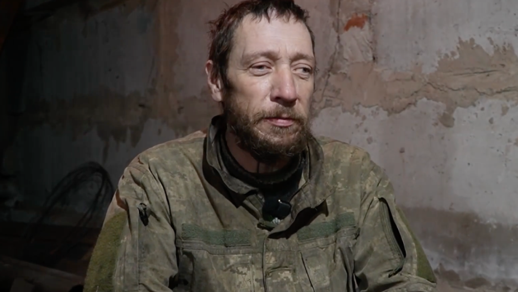 Украинските войници, обкръжени в Покровск, започнаха да се предават