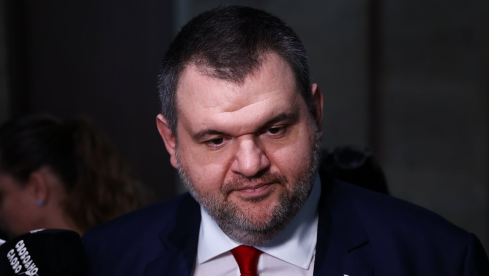 Пеевски: Петков, Василев и Христо Иванов ми предложиха да уредят свалянето на „Магнитски“ срещу пенсиониране на Борисов