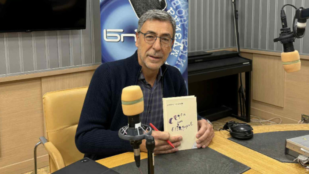 Проф. Даниел Вълчев: Колкото повече агонизира държавата, толкова по-голяма вълна ще се вдигне. Борисов или Пеевски - не знам кой кого