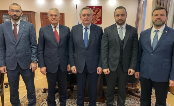 Румен Петков обсъди в Москва с председателя на Комитета по енергетика бъдещето на „Лукойл“