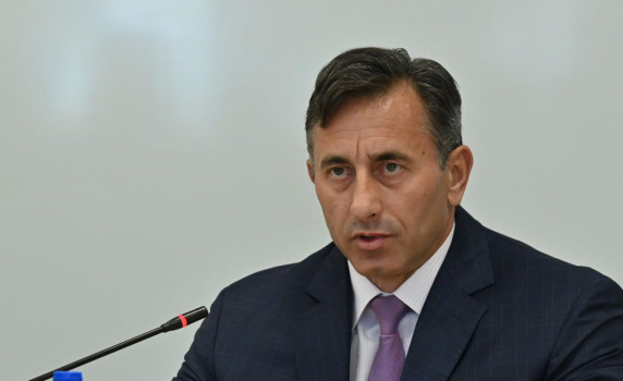 Правителството назначи Румен Спецов за особен управител на "Лукойл"