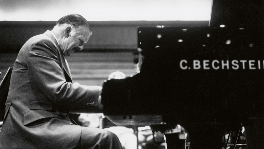 Jorge Bolet - Chopin, Nocturne Op. 55 No. 1  in F minor