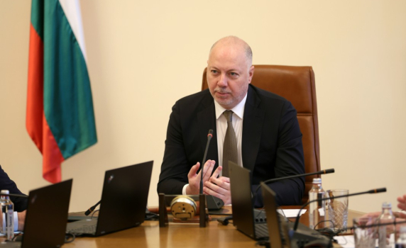 Желязков: България приветства усилията на Тръмп за мир в координация с ЕС и Украйна
