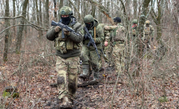 ТАСС: Около 1000 бивши военни от ВСУ се бият на страната на Русия