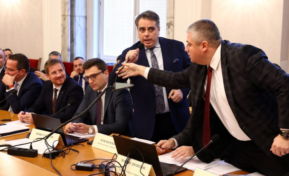 На второ четене: Ресорната комисия прие бюджета на ДОО за 2026 г., пенсионната вноска се увеличава с 2%