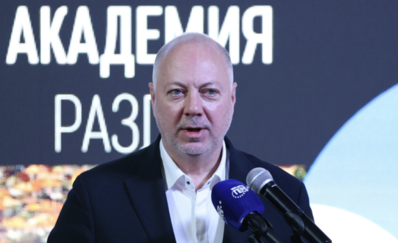 Желязков: Кабинетът функционира много добре като единен орган