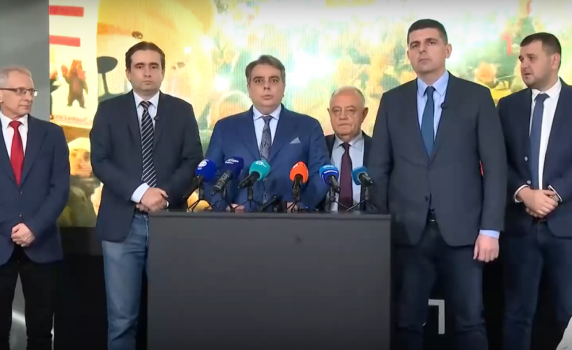 ПП–ДБ поиска оставка на правителството и избори, иначе заплаши с вот на недоверие и нови протести