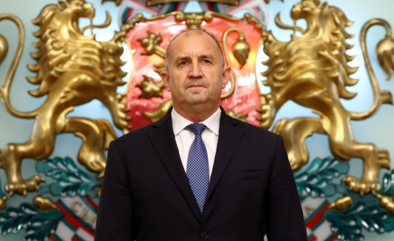 Президентът Румен Радев с обръщение към нацията (на живо)