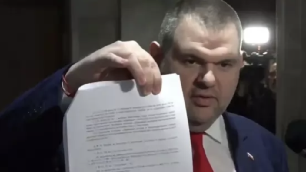 Пеевски към ПП-ДБ: Девет месеца бяхте с ДПС и всеки ден се завирахте в кабинетите ни с Борисов