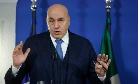 Италианският министър на отбраната: Тръмп ни каза в прав текст, че ЕС е малък, бавен, стар и вече ненужен