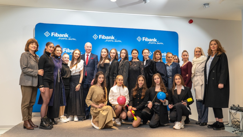 Fibank представи традиционния си благотворителен календар в подкрепа на художествената гимнастика 