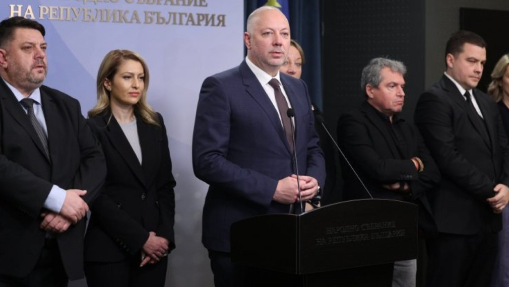 Кабинетът „Желязков“ подаде оставка