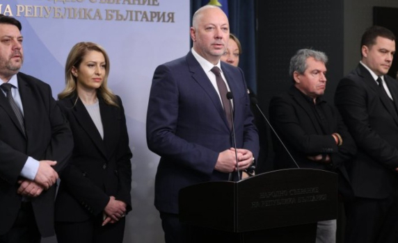 Кабинетът „Желязков“ подаде оставка