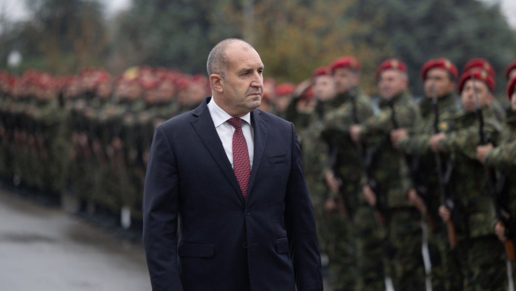 Ако Румен Радев напусне президентството и създаде партия: каква е процедурата