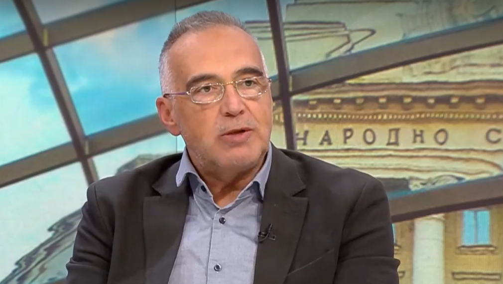 Антон Кутев: Президентът може да подаде оставка преди да назначи служебен премиер
