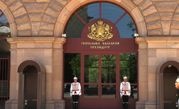 Радев стартира консултациите за нов кабинет с ГЕРБ и ПП-ДБ