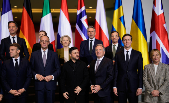 Зеленски благодари на ЕС за 90-те млрд. евро, САЩ дават на Украйна само $800 млн., руските активи остават непокътнати