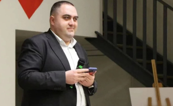 Фактчекърите излъгаха за директора с камерите - назначен е на 13.03.2024 година по времето на кабинета „Денков“