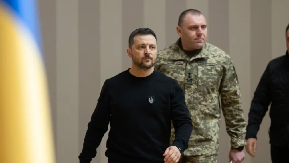 "Политико": В Кремъл ще отворят шампанско - Зеленски маха шефа на СБУ
