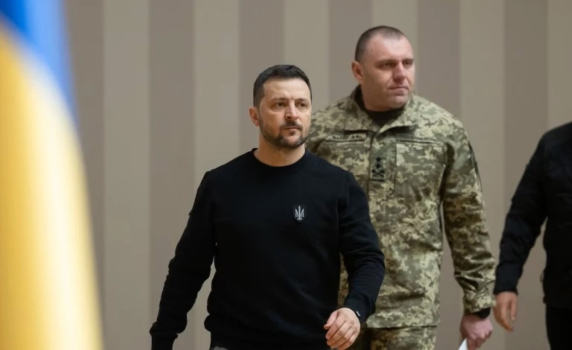 "Политико": В Кремъл ще отворят шампанско - Зеленски маха шефа на СБУ