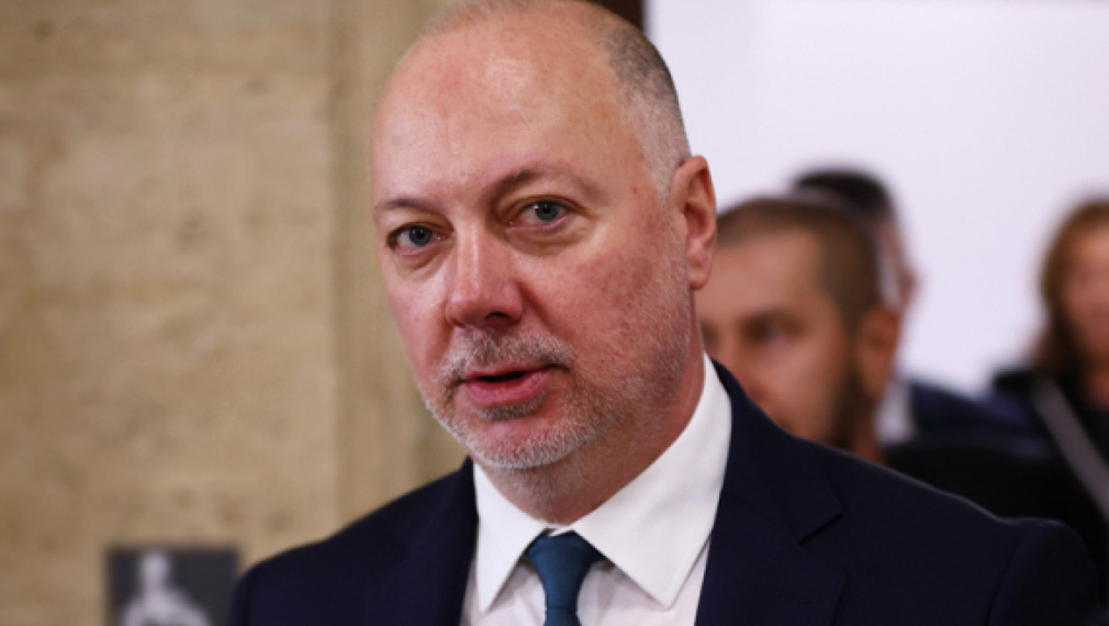 Росен Желязков участва в среща на "коалицията на желаещите" в Париж