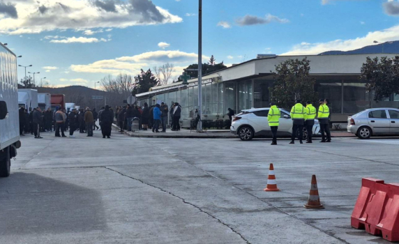 Гръцките фермери блокираха "Кулата-Промахон" и "Илинден-Ексохи" до събота