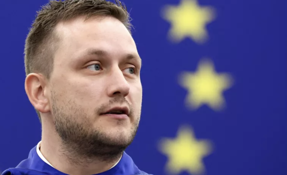 „Не искаме да бъдем американци“, обявиха гренландски партии