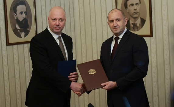 Росен Желязков върна мандата и предложи изборите да са на 29 март
