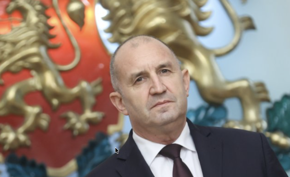 Радев връчва утре мандат за съставяне на правителство на ПП-ДБ