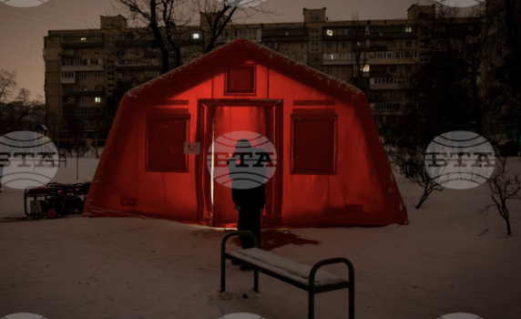 Руска атака остави без ток десетки хиляди абонати в родния град на Зеленски