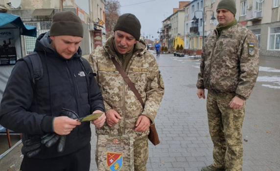 "Берлинер цайтунг": Шокиращ лов на хора - насилие и масова корупция при мобилизацията в Украйна