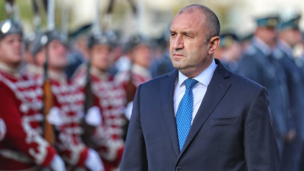 Радев дава третия мандат на АПС на Ахмед Доган