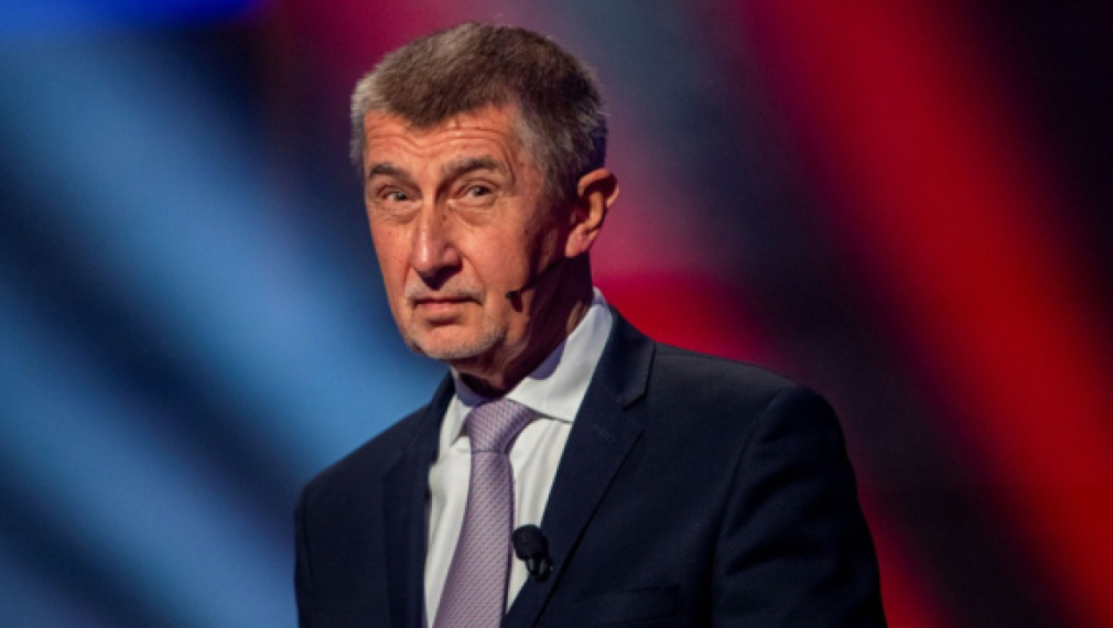 Андрей Бабиш: Чехия няма да продава или дарява леки изтребители на Украйна